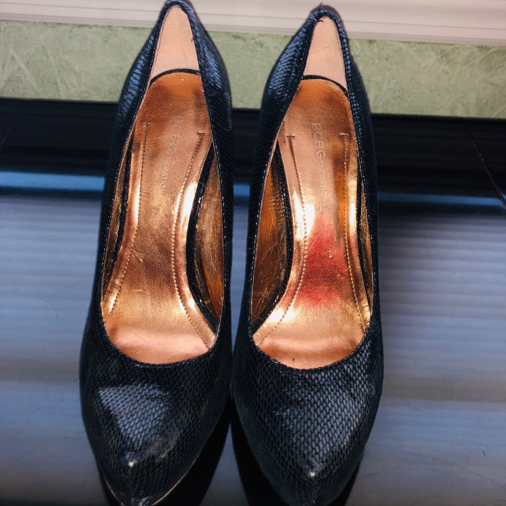 BCBG generation heels